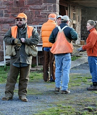 Some milling around the horse barn and chatting as folks get ready.